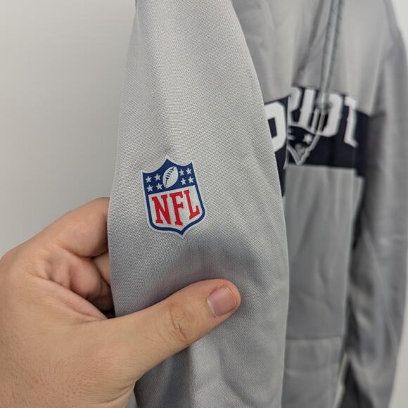 EUC Nike New England Patriots NFL Grey Hoodie Sweatshirt Size Small - Picture 3 of 7